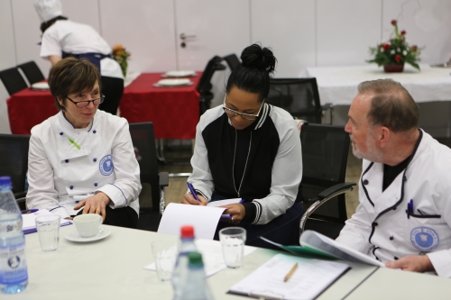 Jury bei der Arbeit